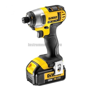 Аккумуляторный ударный шуруповерт DeWalt DCF 835 M2